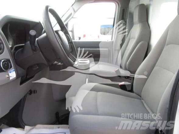 Ford E450 Muu