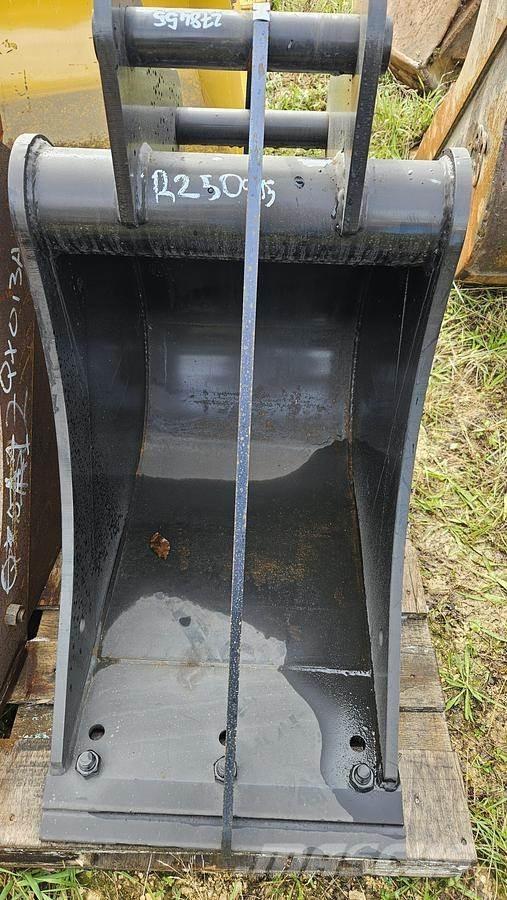 White Axe 45mm Kopad