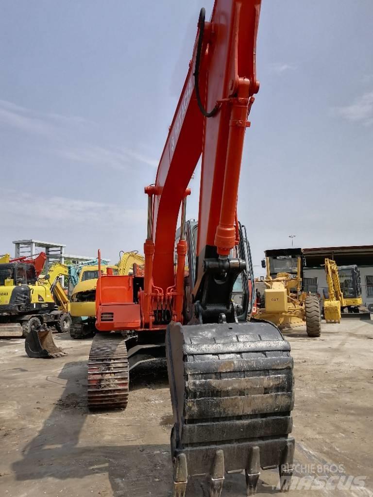Hitachi EX 120 -3 Roomikekskavaatorid