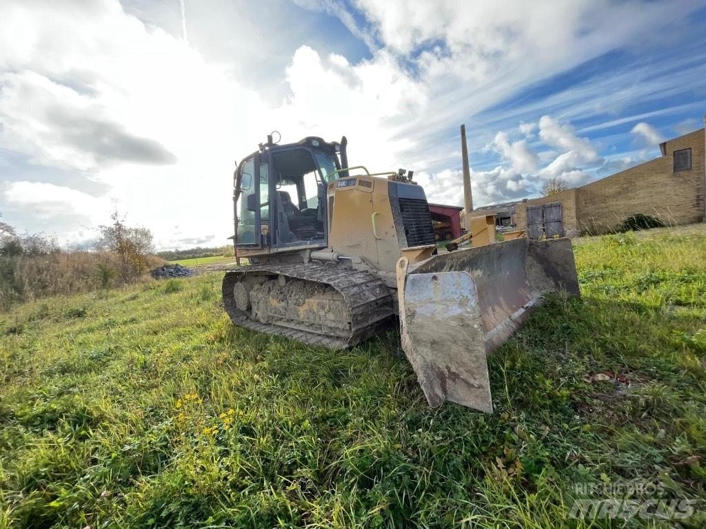 CAT D 4 K 2 LGP Buldooserid