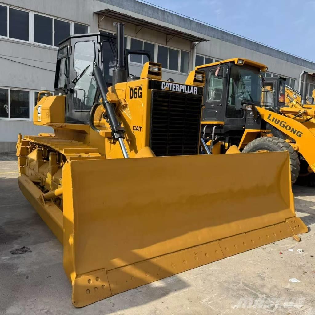 CAT D6G Buldooserid