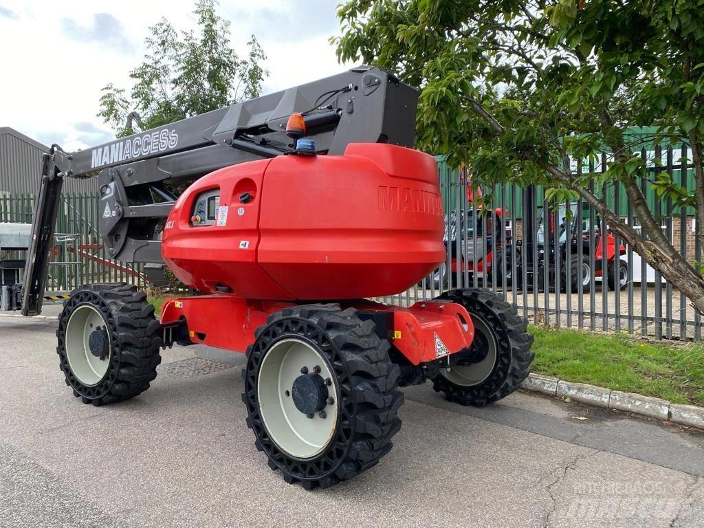 Manitou 200 ATJ Iseliikuvad poomtõstukid