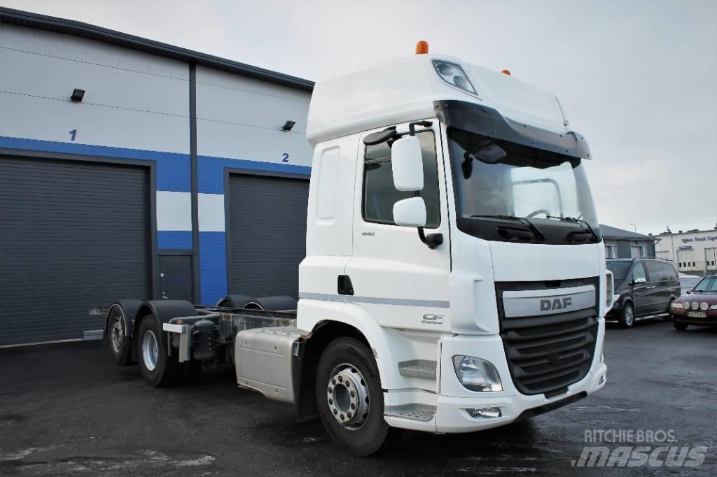 DAF CF 440 FAN Raamautod