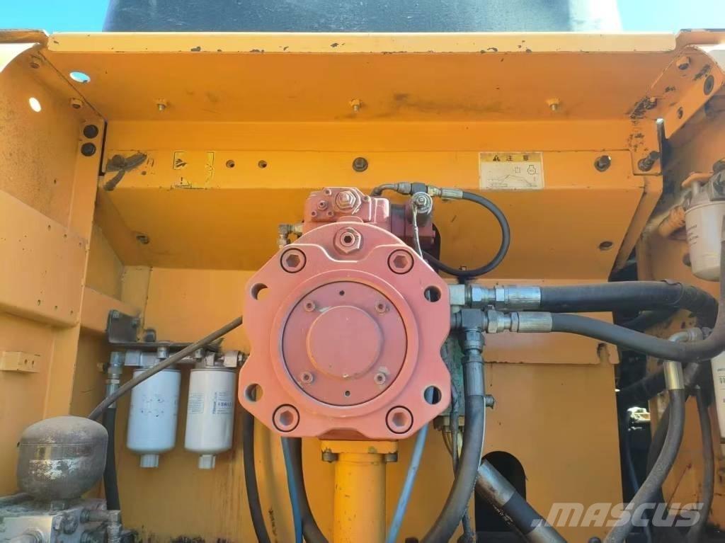 Hyundai R520LC-9T Roomikekskavaatorid