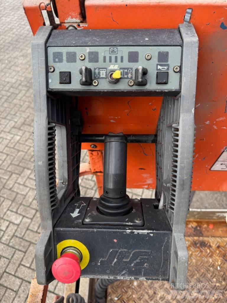 JLG 2646 ES Käärtõstukid