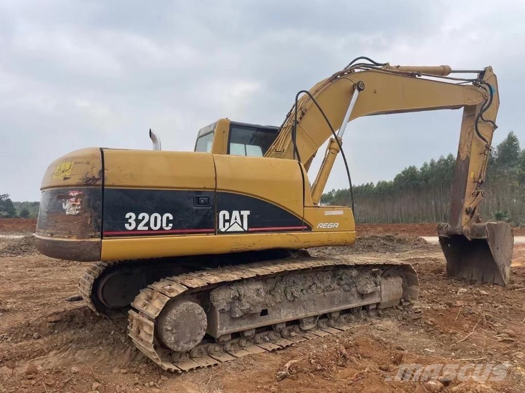 CAT 320 C Roomikekskavaatorid
