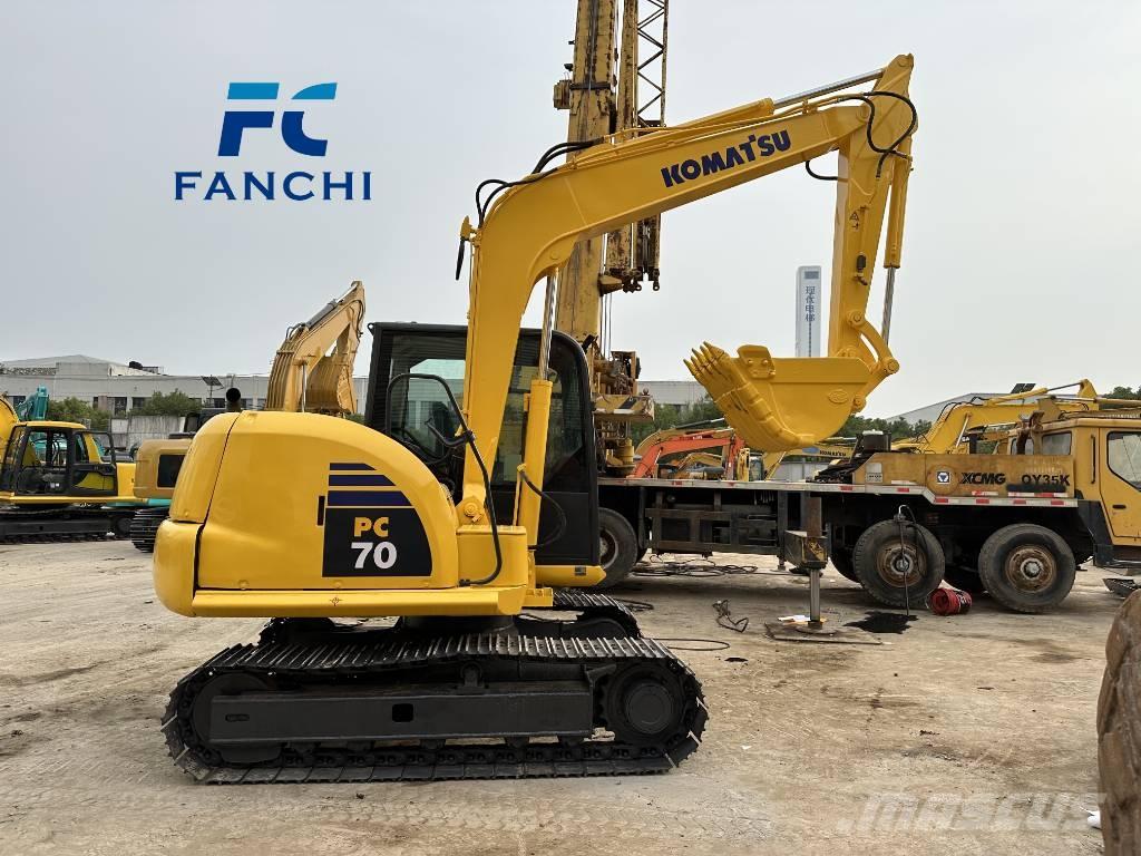 Komatsu PC 70-8 Roomikekskavaatorid