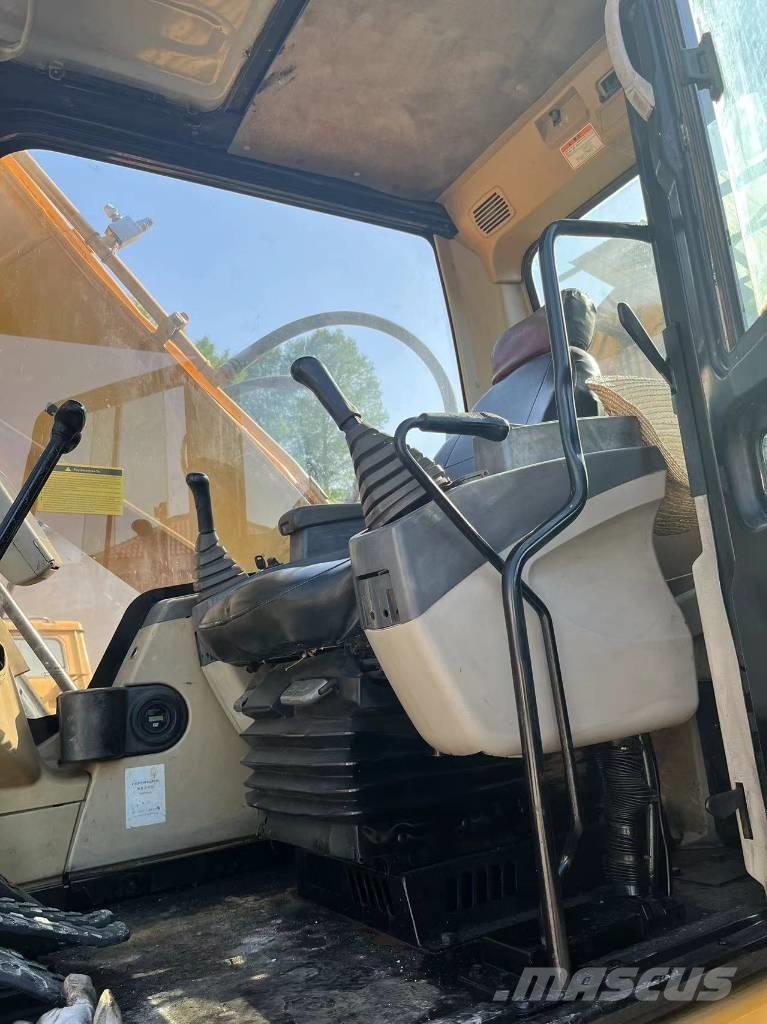 CAT 320 C L Roomikekskavaatorid