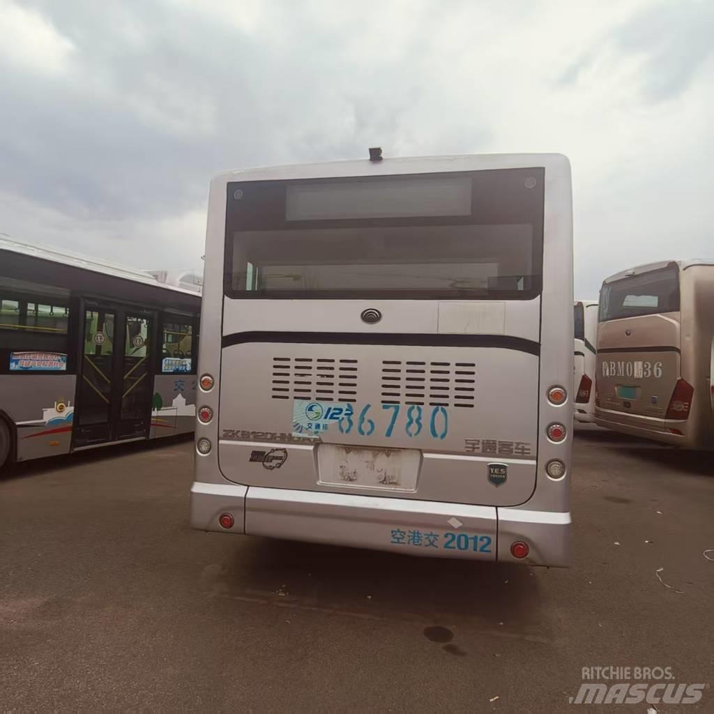 Yutong ZK6120DHNGAA Linnabussid