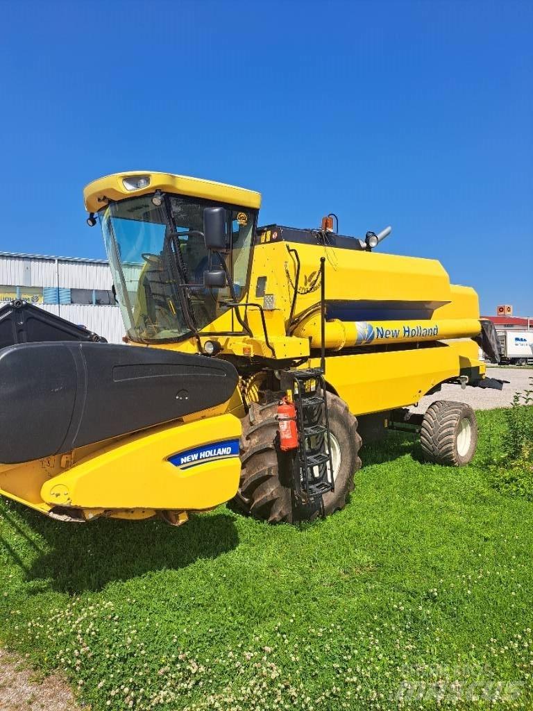New Holland TC5050 Teraviljakombainid