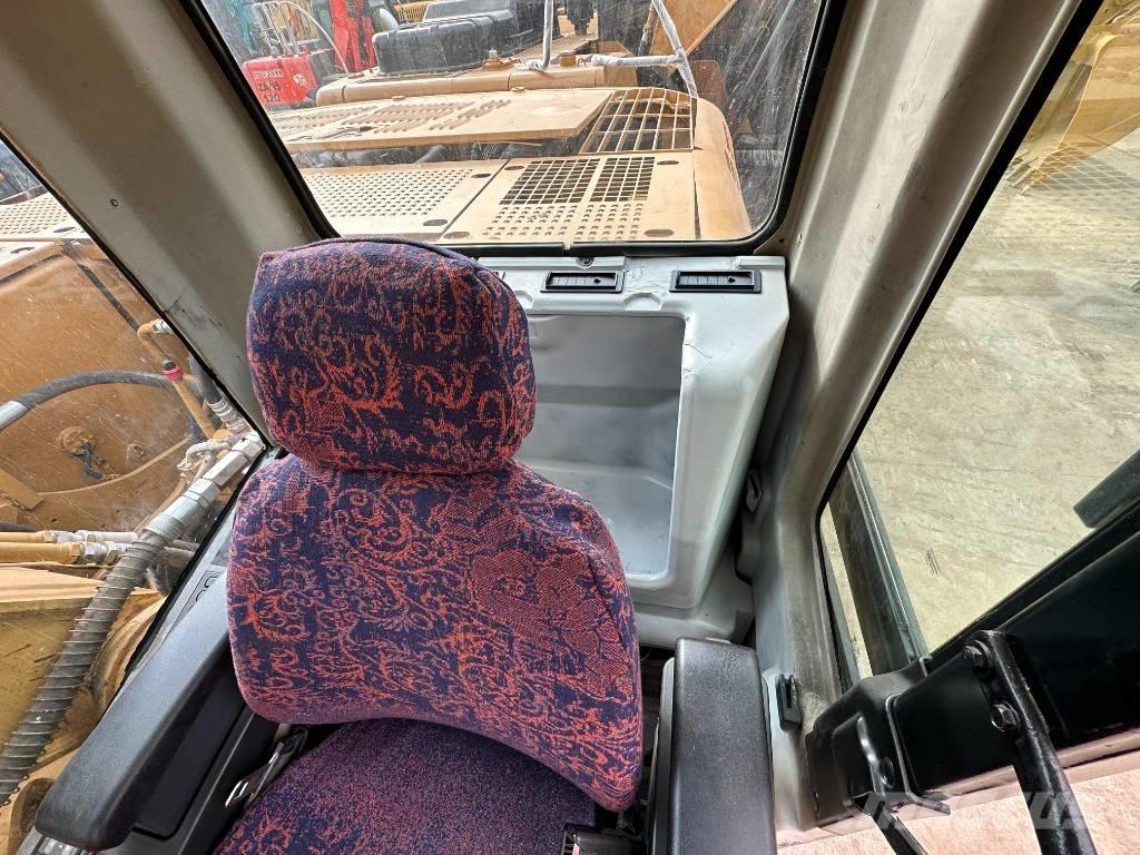 CAT 320 C L Roomikekskavaatorid