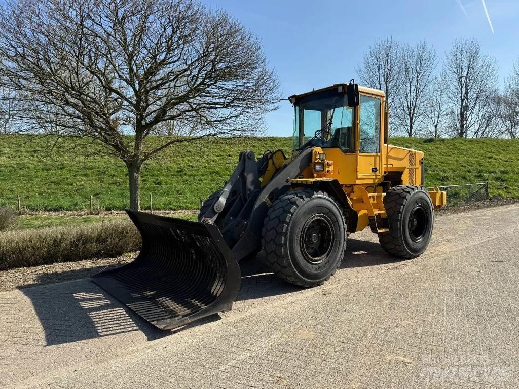 Volvo L70D Rataslaadurid