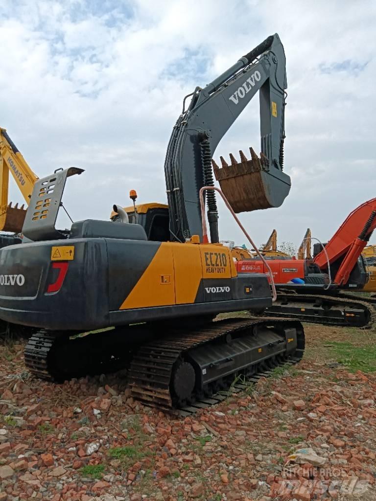 Volvo EC 240 Roomikekskavaatorid