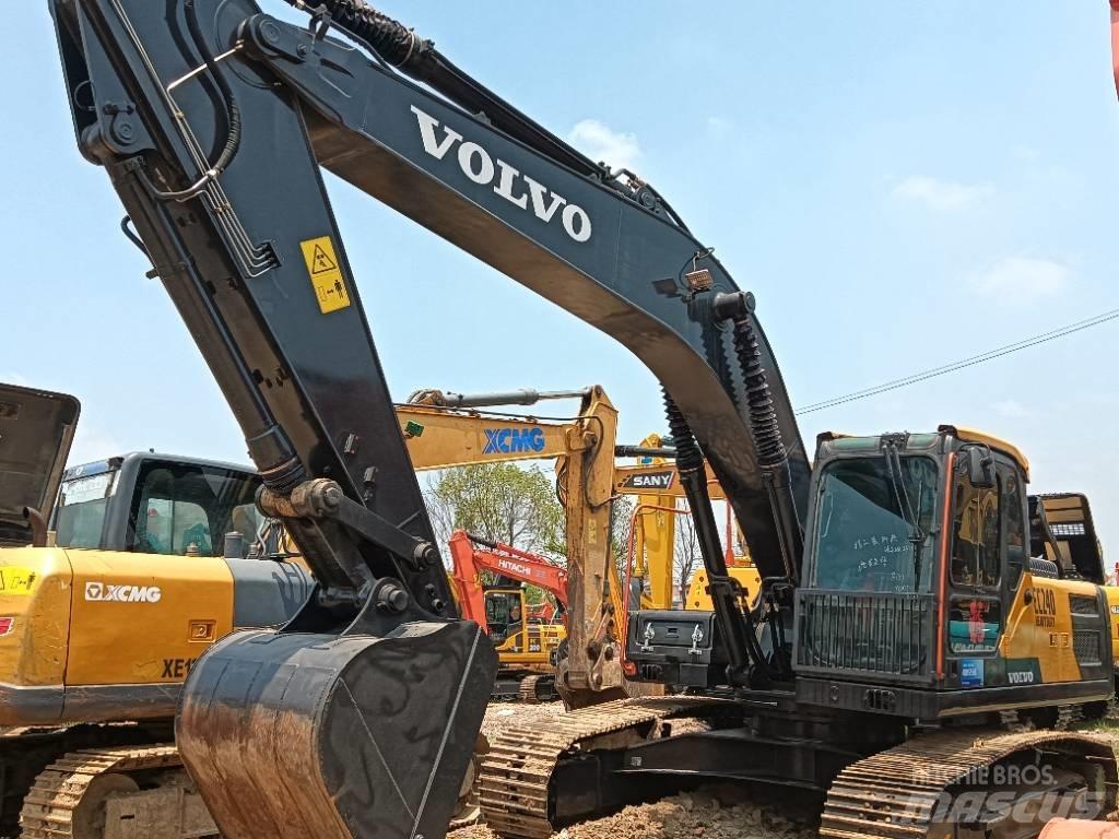 Volvo EC 240 Roomikekskavaatorid