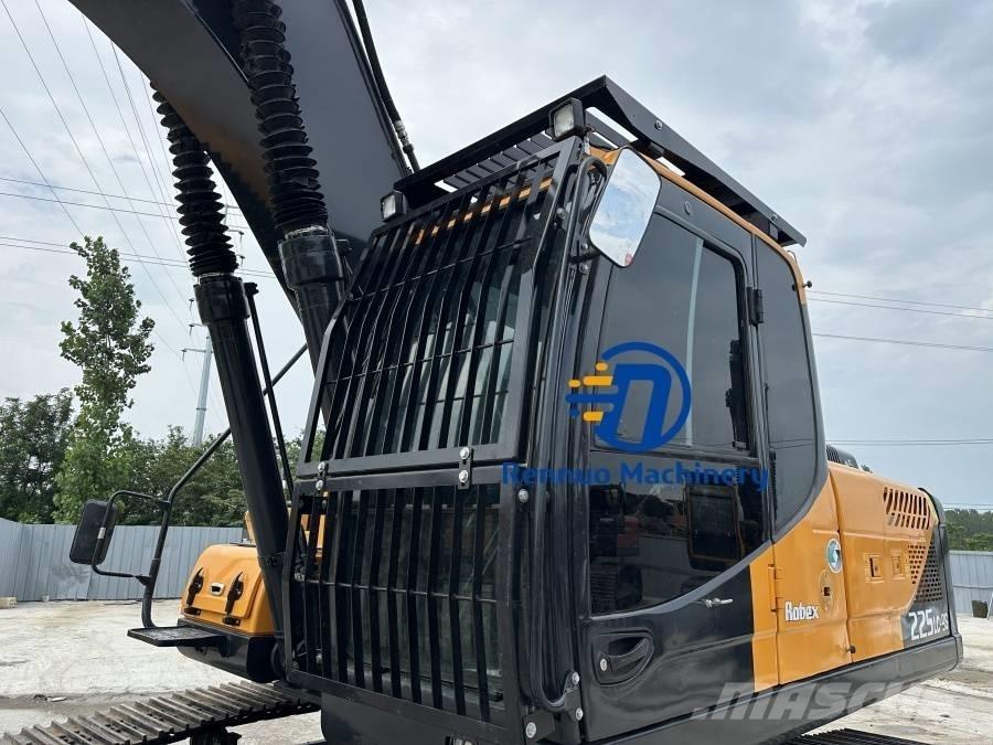 Hyundai 225LC-9S Roomikekskavaatorid