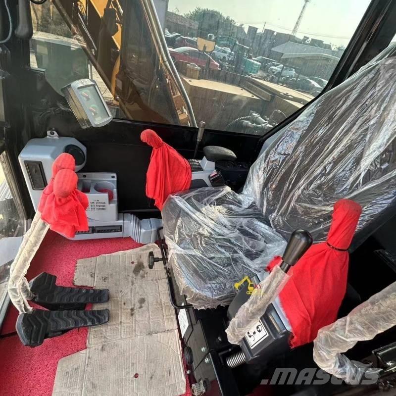 CAT 307E2 Roomikekskavaatorid