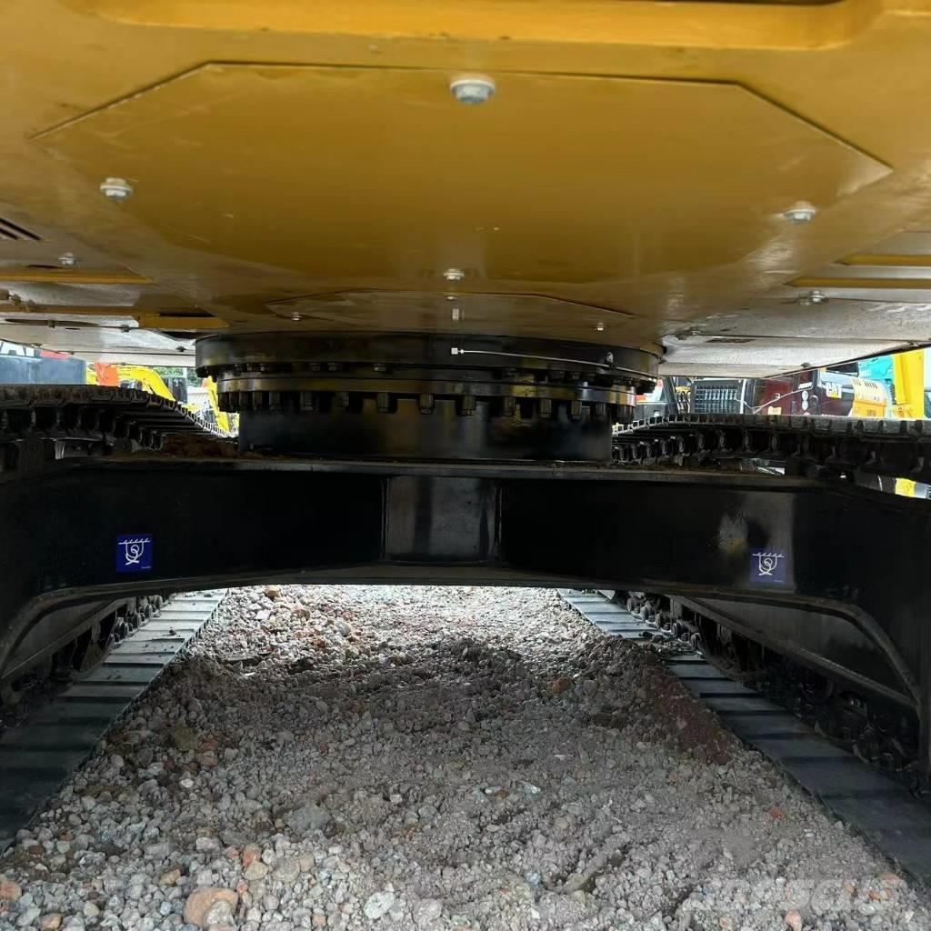 CAT 320 D L Roomikekskavaatorid