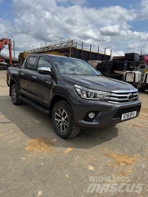 Toyota Hilux Madelkaubikud