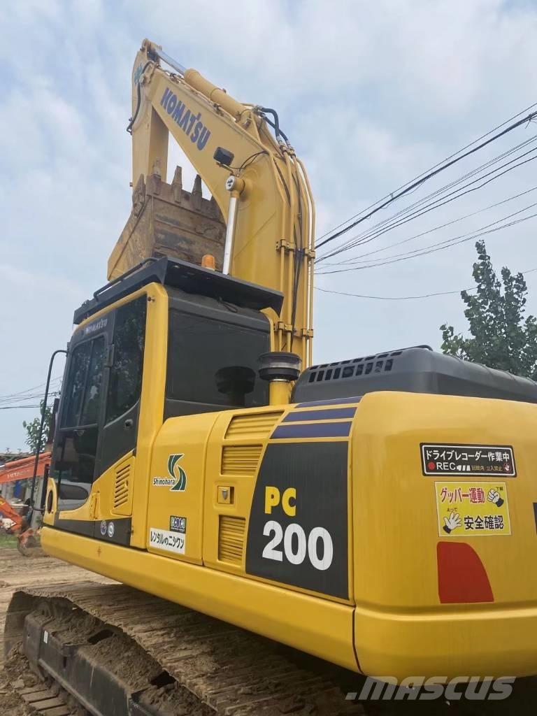 Komatsu pc200-8 Roomikekskavaatorid