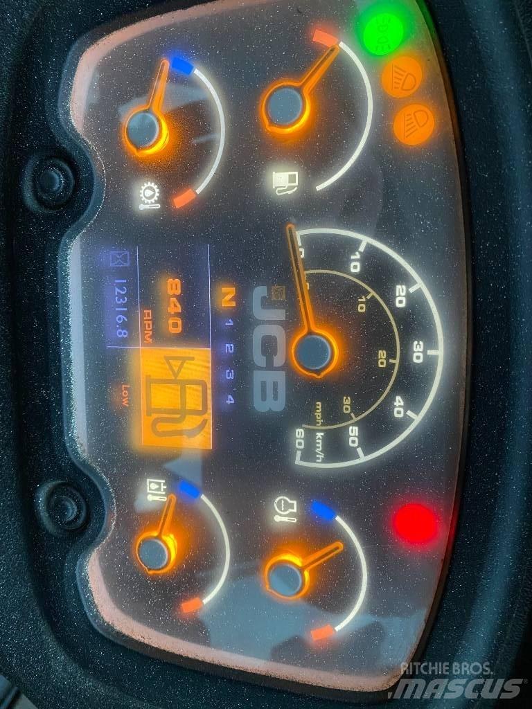 JCB 411 HT T4i Rataslaadurid