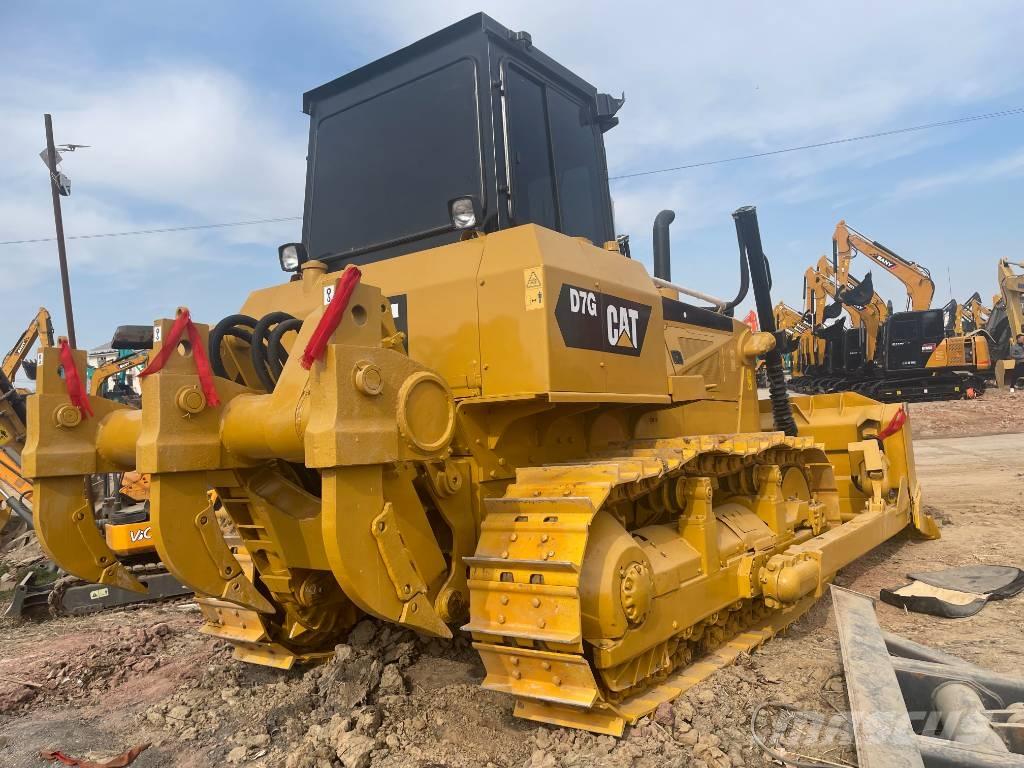 CAT D 7 G Buldooserid