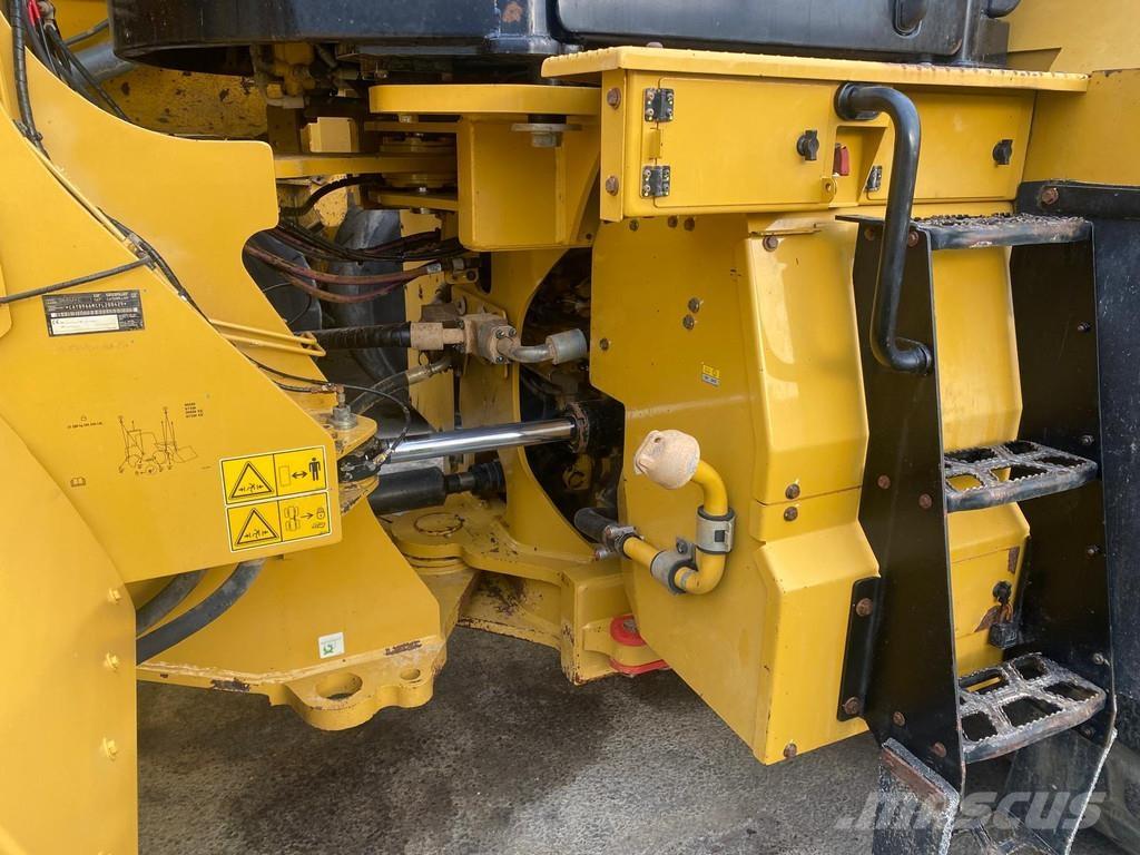 CAT 966 M NVT Rataslaadurid