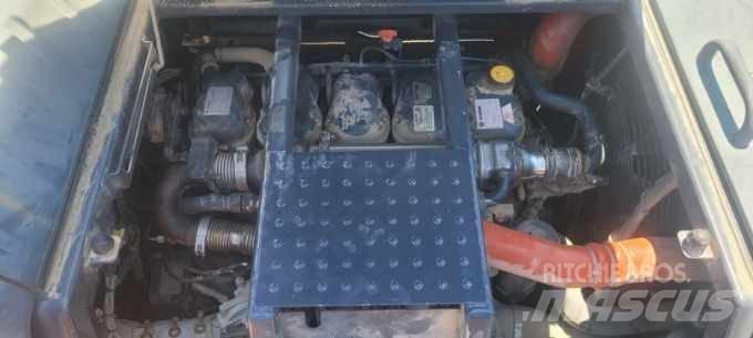 Doosan DX 300 LC-5 Roomikekskavaatorid