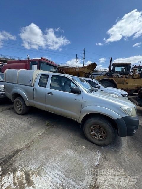 Toyota Hilux Madelkaubikud