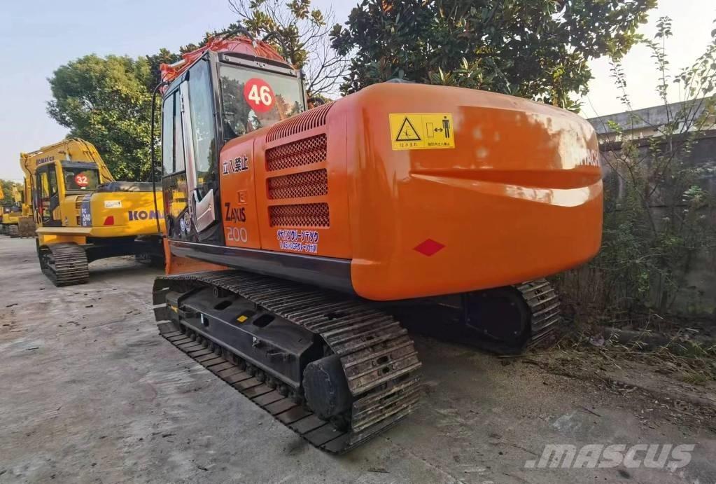 Hitachi ZX 200 Roomikekskavaatorid