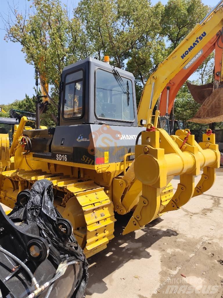 Shantui SD 16 Buldooserid