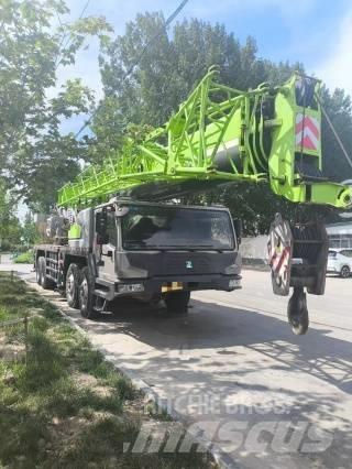 Zoomlion ZTC 700 Maastikutõstukid