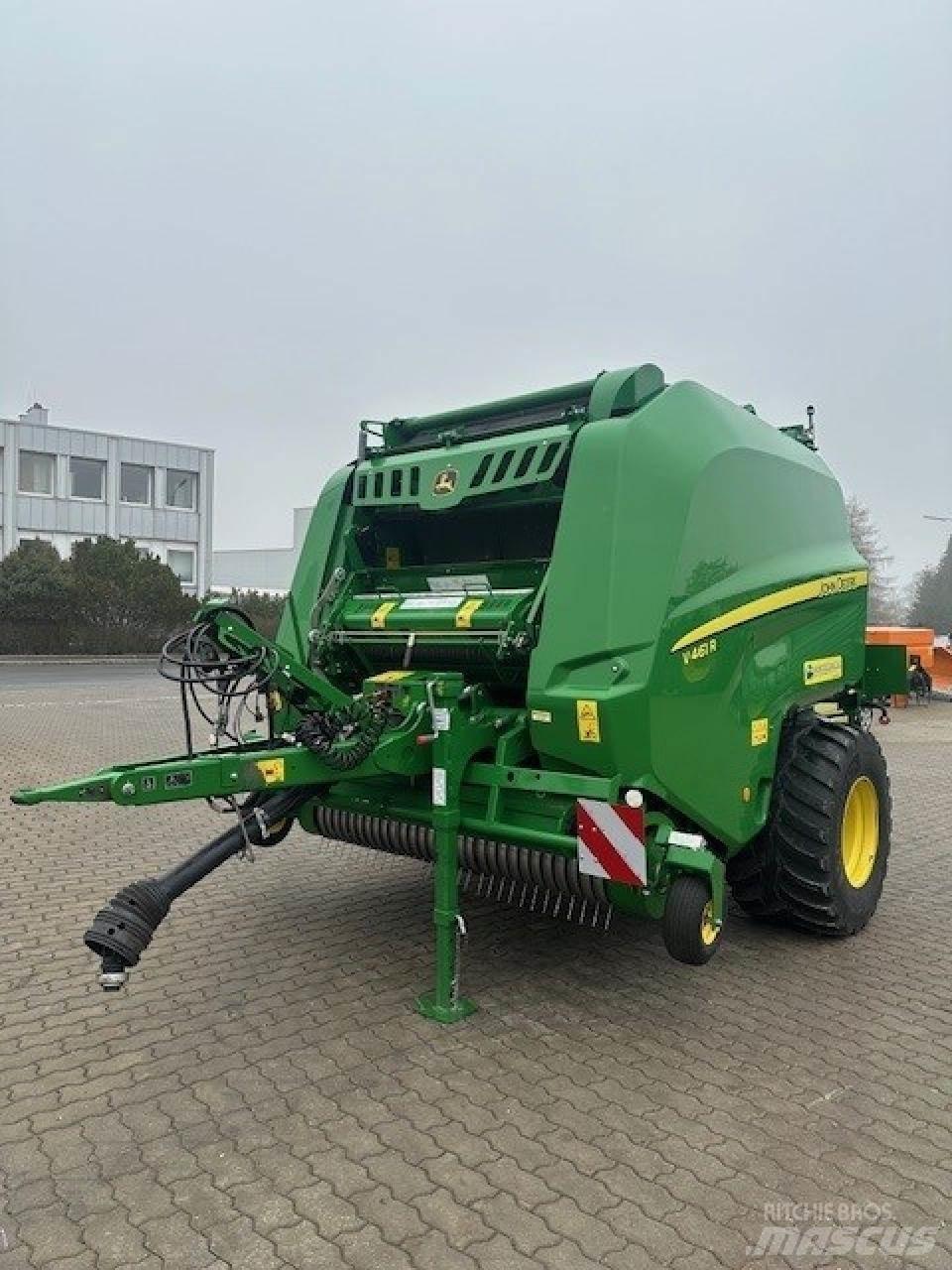 John Deere V461R Ruloonpressid