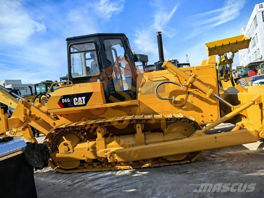 CAT D6G Buldooserid