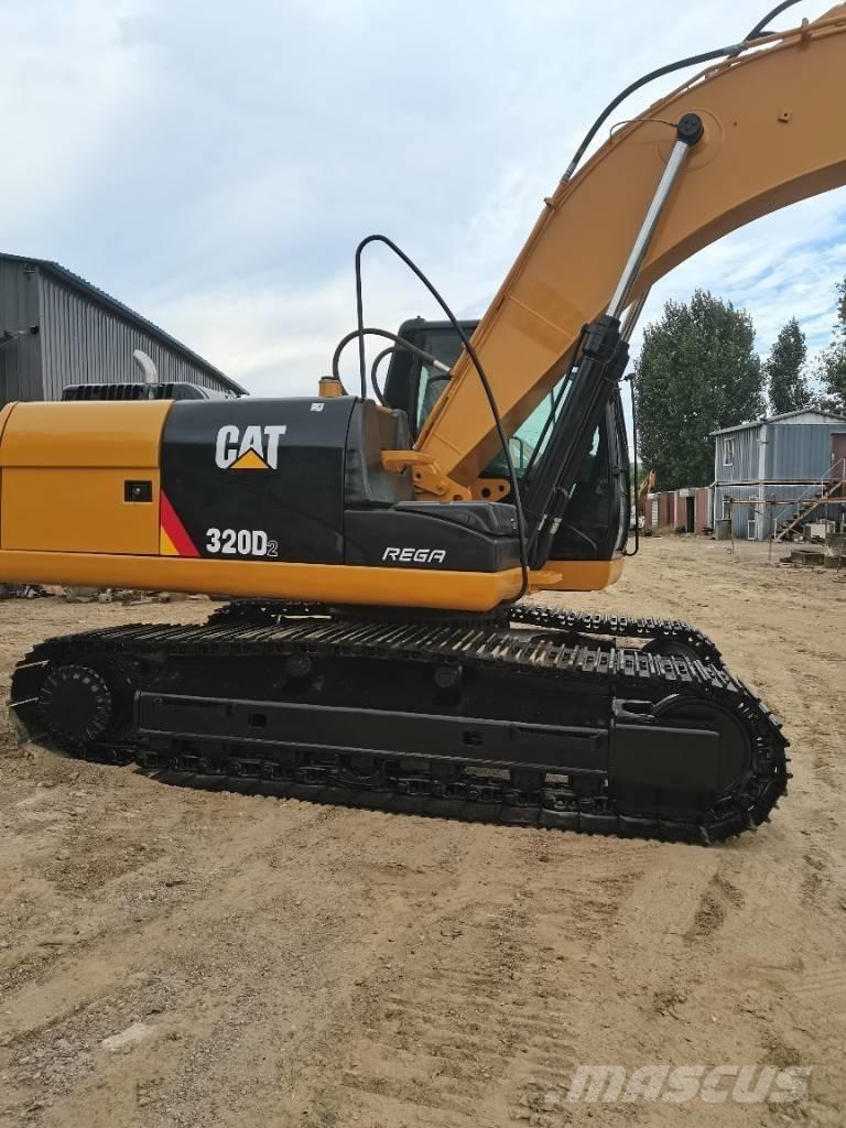CAT 320D Roomikekskavaatorid