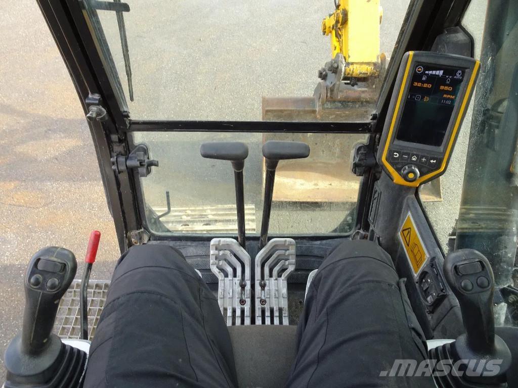JCB JS190LC-4 Roomikekskavaatorid