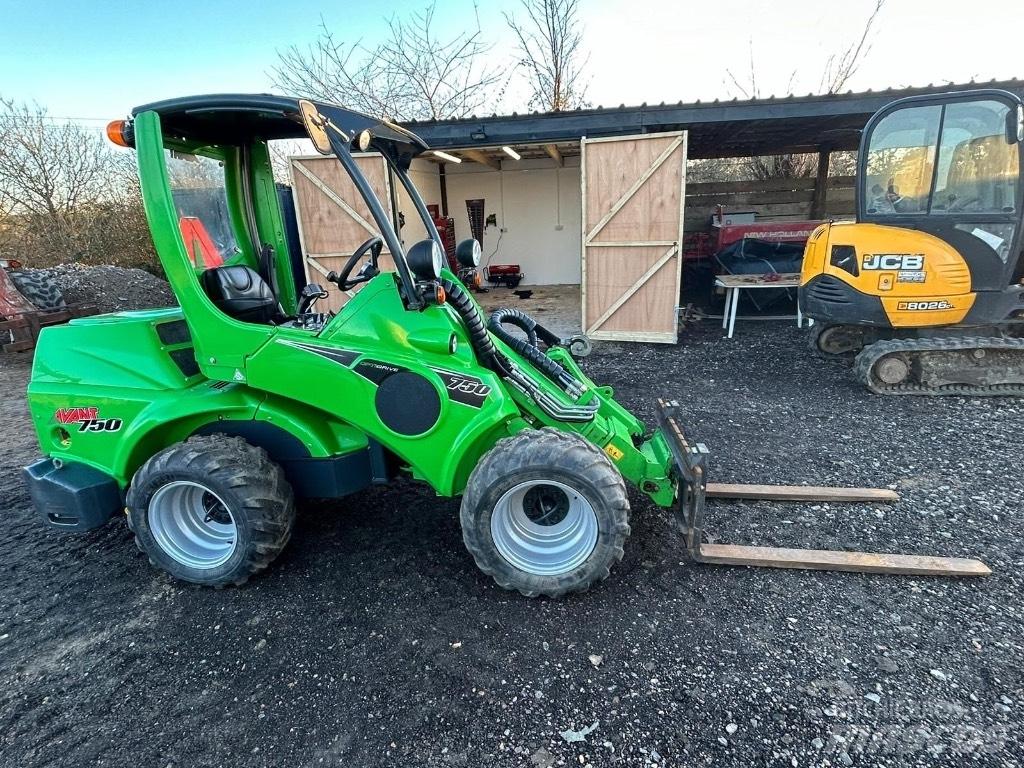 Avant 750 Mitmeotstarbelised laadurid