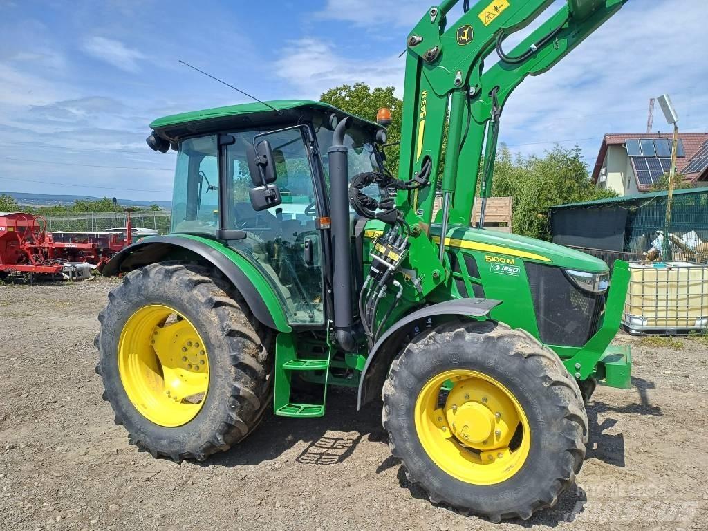 John Deere 5100 M Traktorid