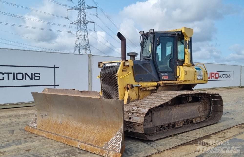 Komatsu D 61 PX-15 Buldooserid