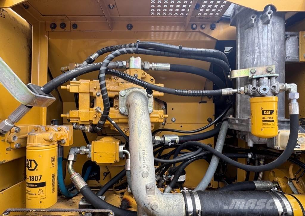 CAT 325 B LN Roomikekskavaatorid