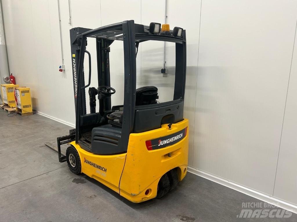 Jungheinrich EFG 215 Elektritõstukid