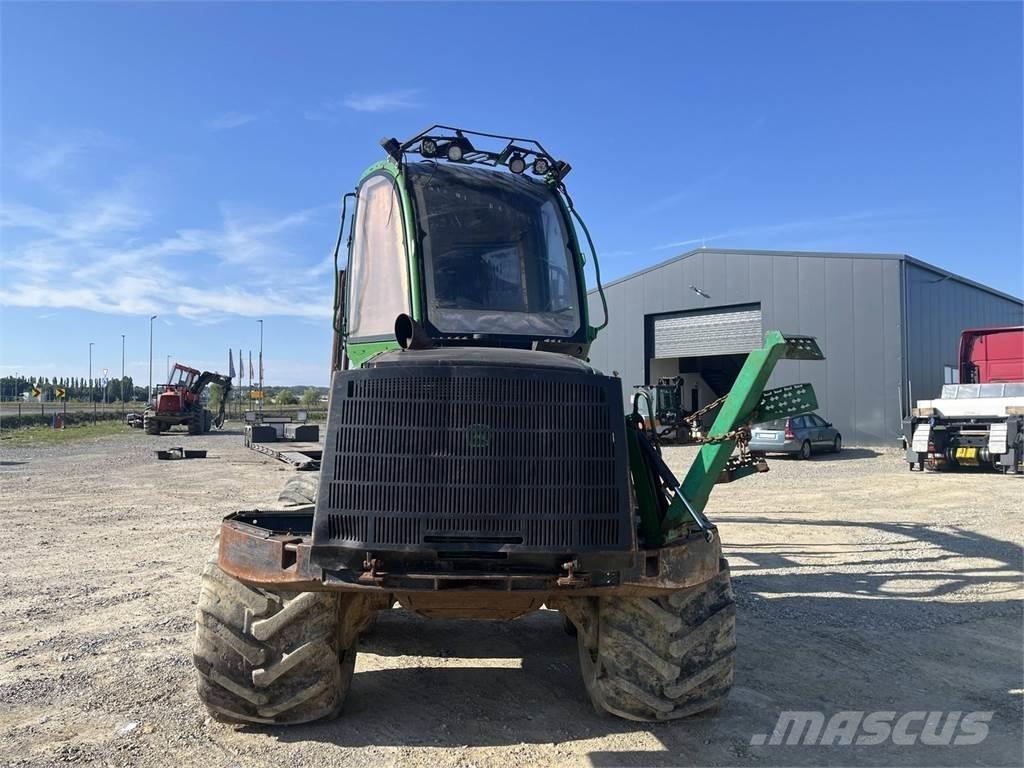 John Deere 1010E Harvesterid
