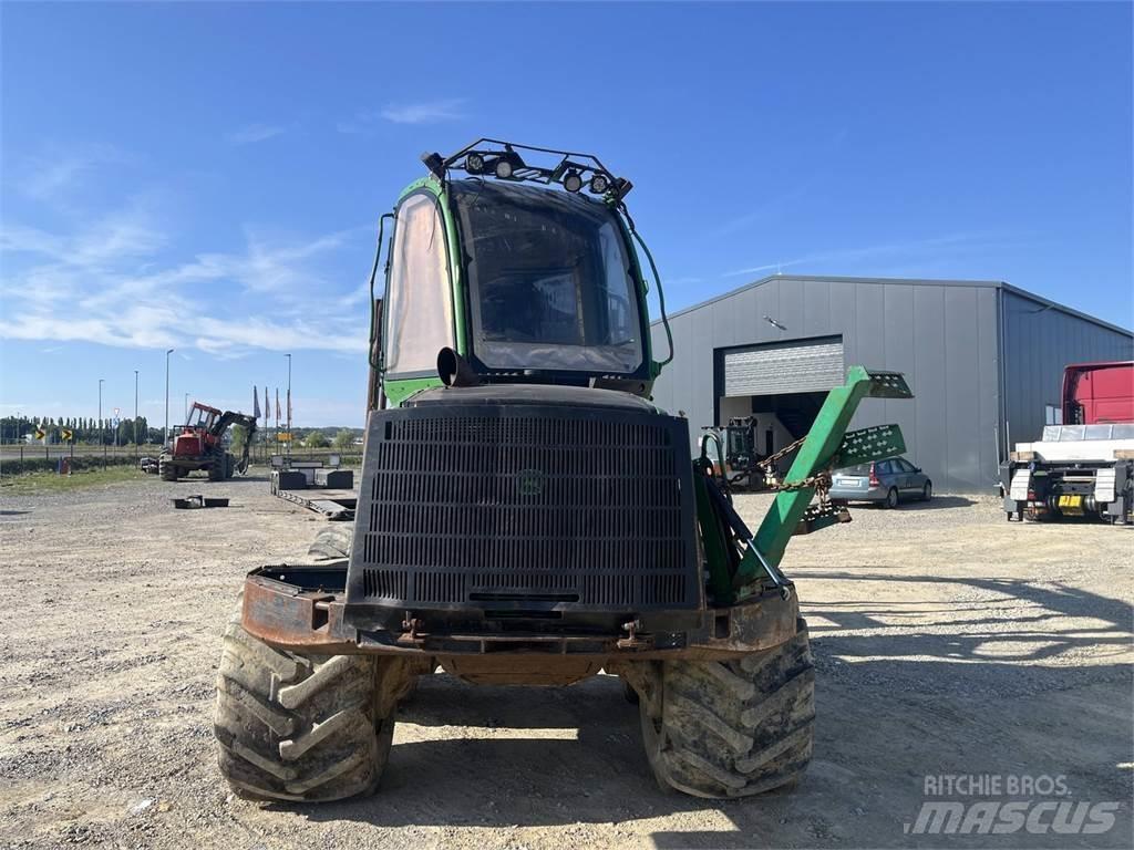 John Deere 1010E Harvesterid