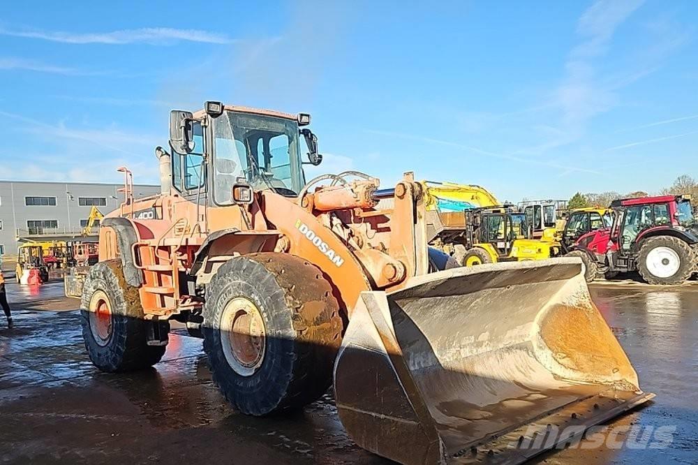 Doosan DL 400 Rataslaadurid