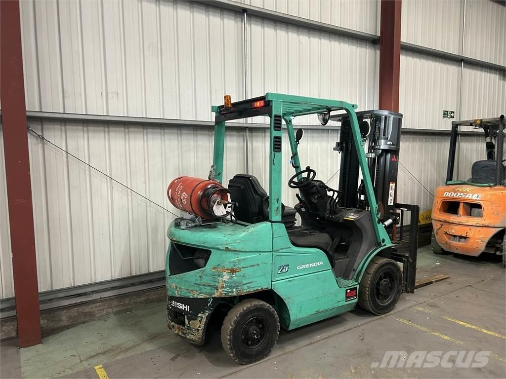 Mitsubishi FG25NT Gaasitõstukid