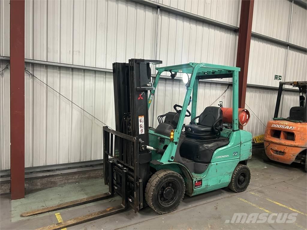 Mitsubishi FG25NT Gaasitõstukid
