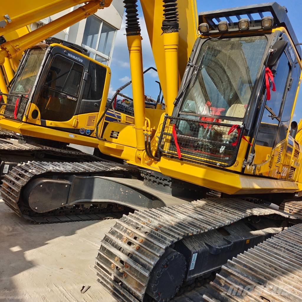 Komatsu PC 220-8 Roomikekskavaatorid