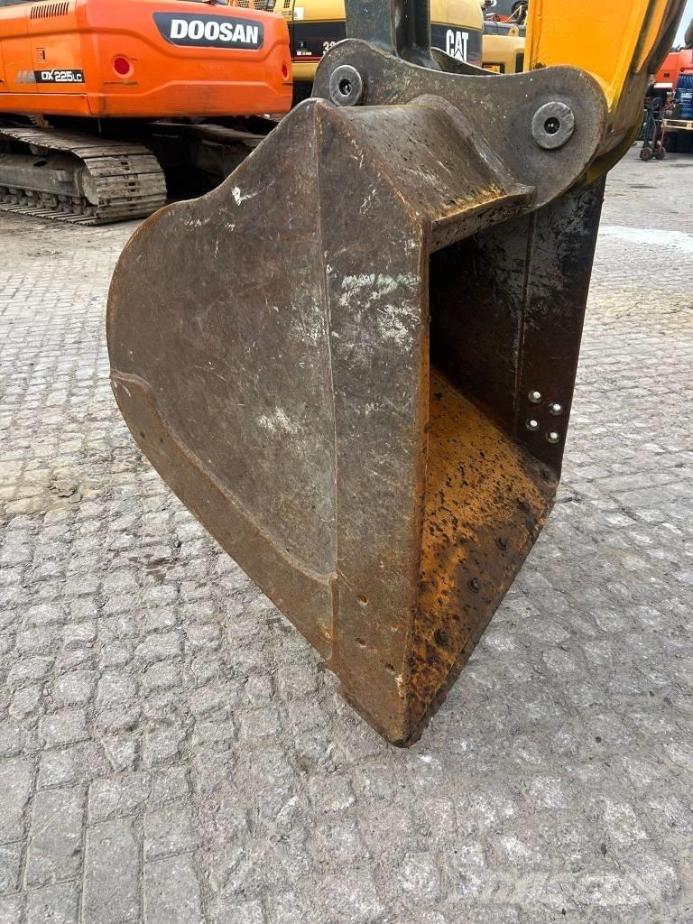 Hyundai 140W-9A Ratasekskavaatorid