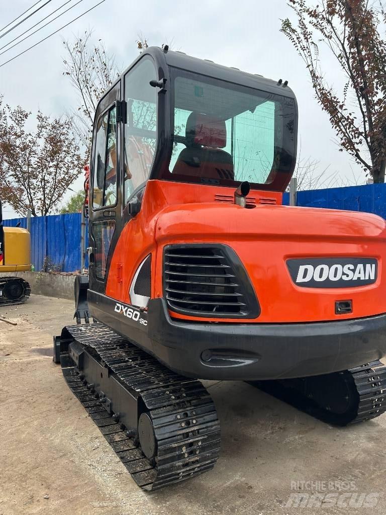 Doosan DX 60 Miniekskavaatorid < 7 t