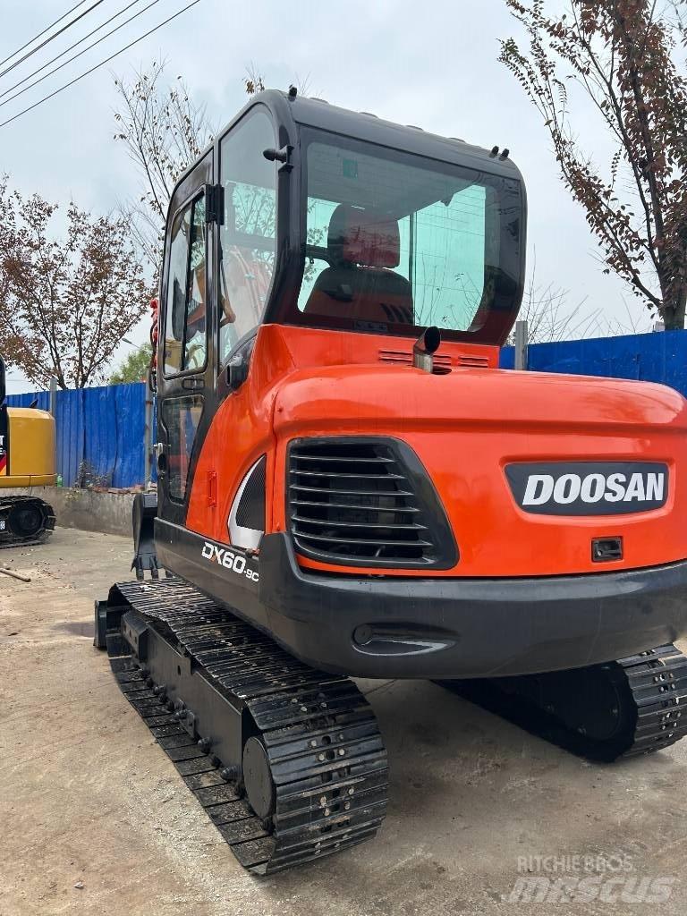 Doosan DX 60 Miniekskavaatorid < 7 t