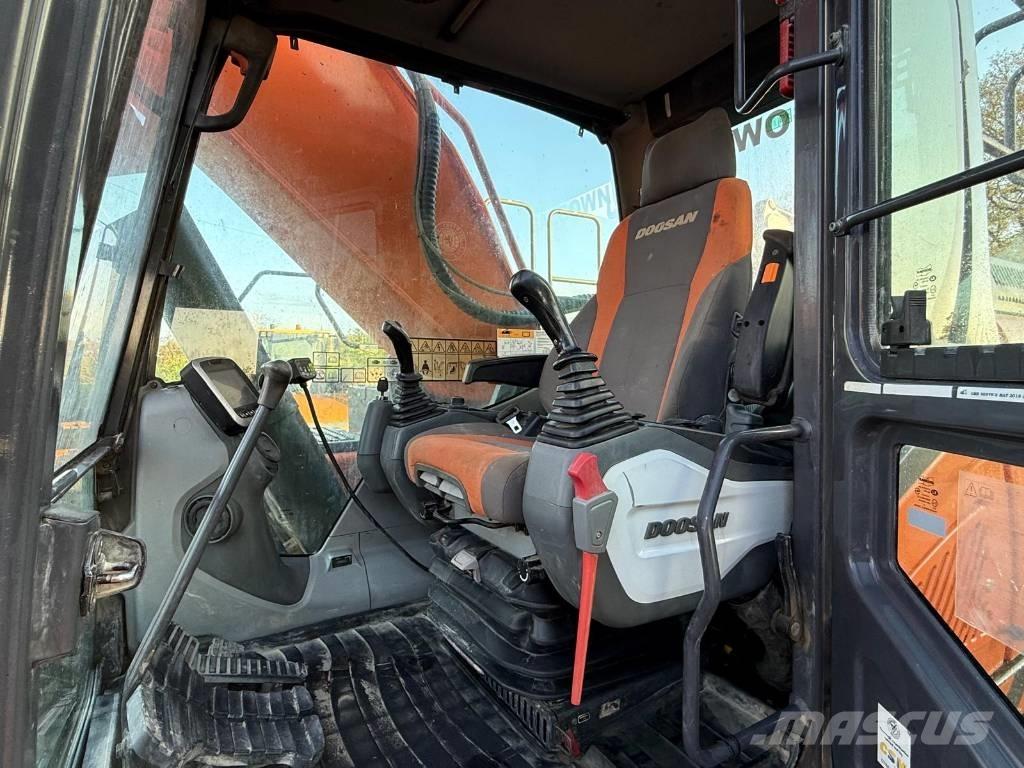 Doosan DX 340 LC Roomikekskavaatorid